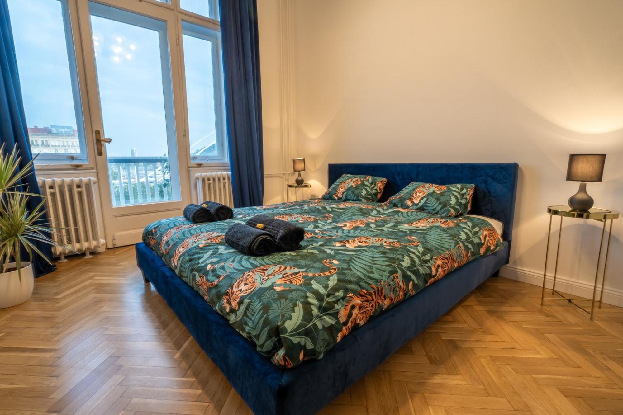 Budapest Riverfront Suite Esterno foto